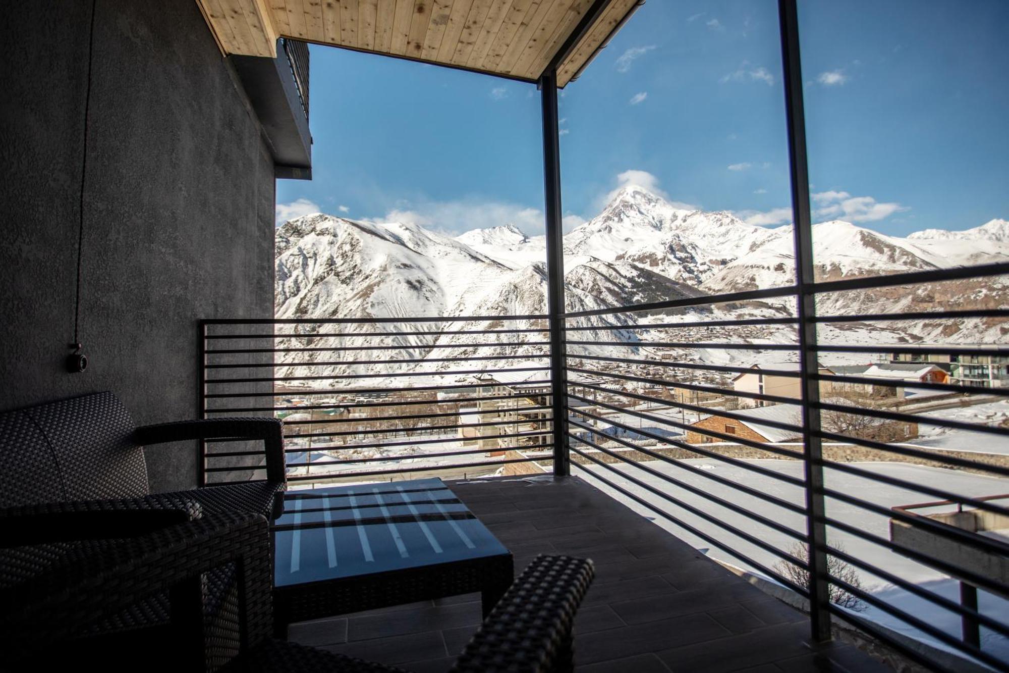 Kazbegi Hotel Grand View Extérieur photo
