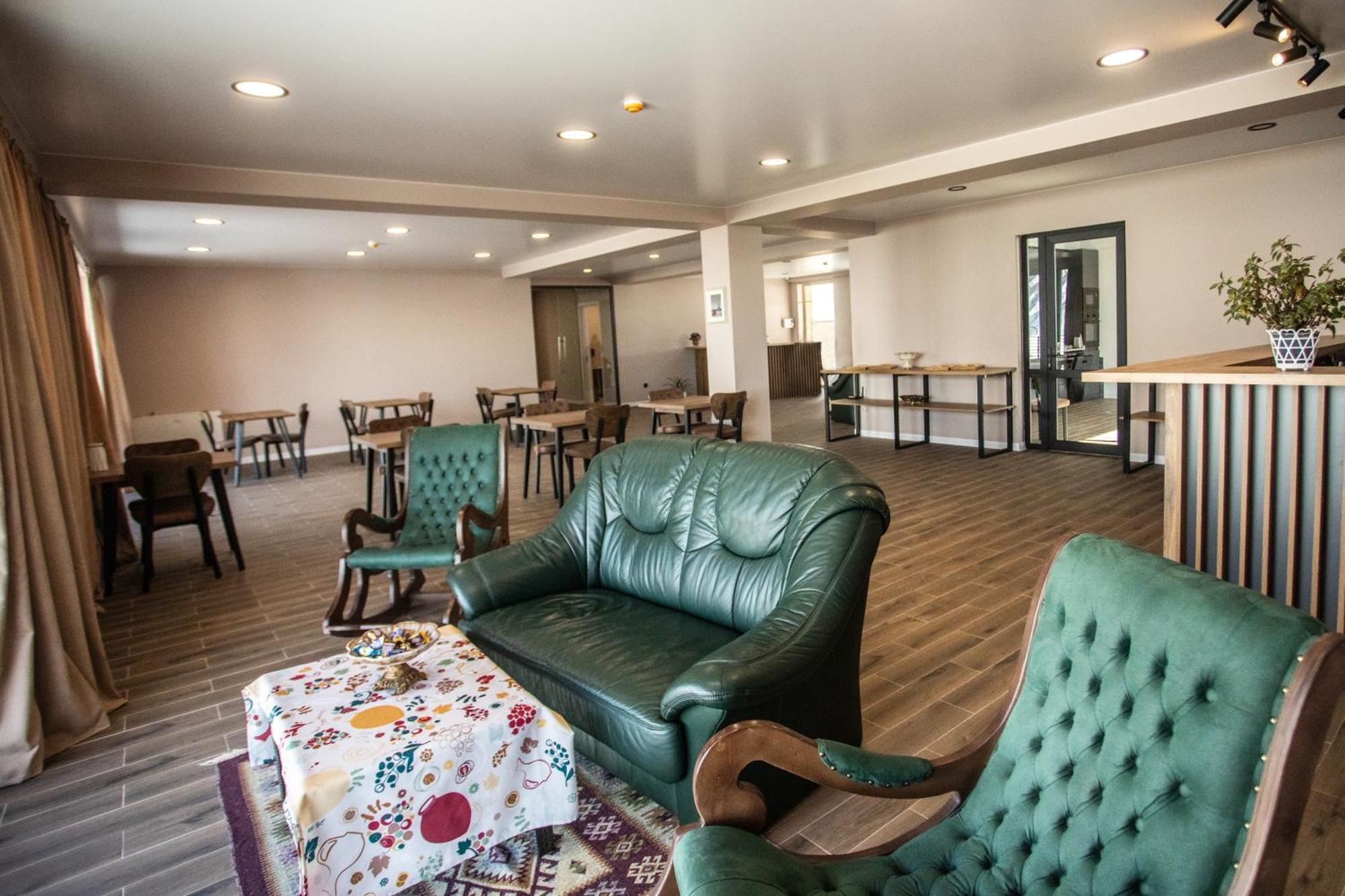 Kazbegi Hotel Grand View Extérieur photo