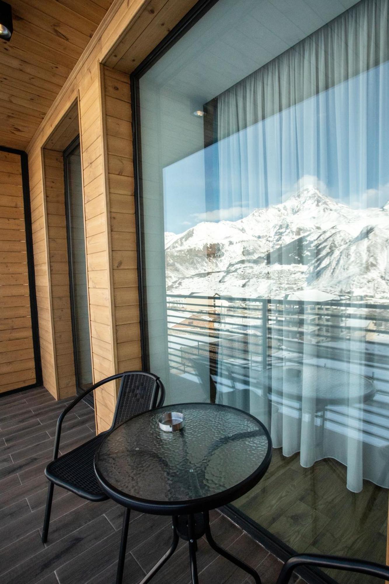 Kazbegi Hotel Grand View Extérieur photo