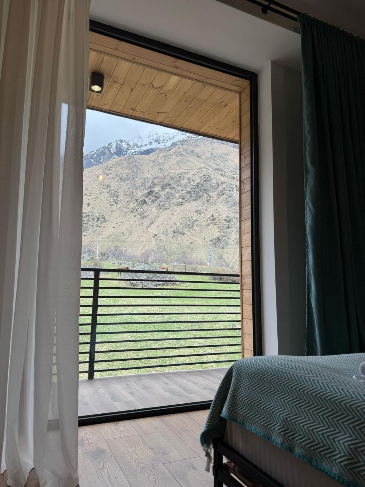 Kazbegi Hotel Grand View Extérieur photo