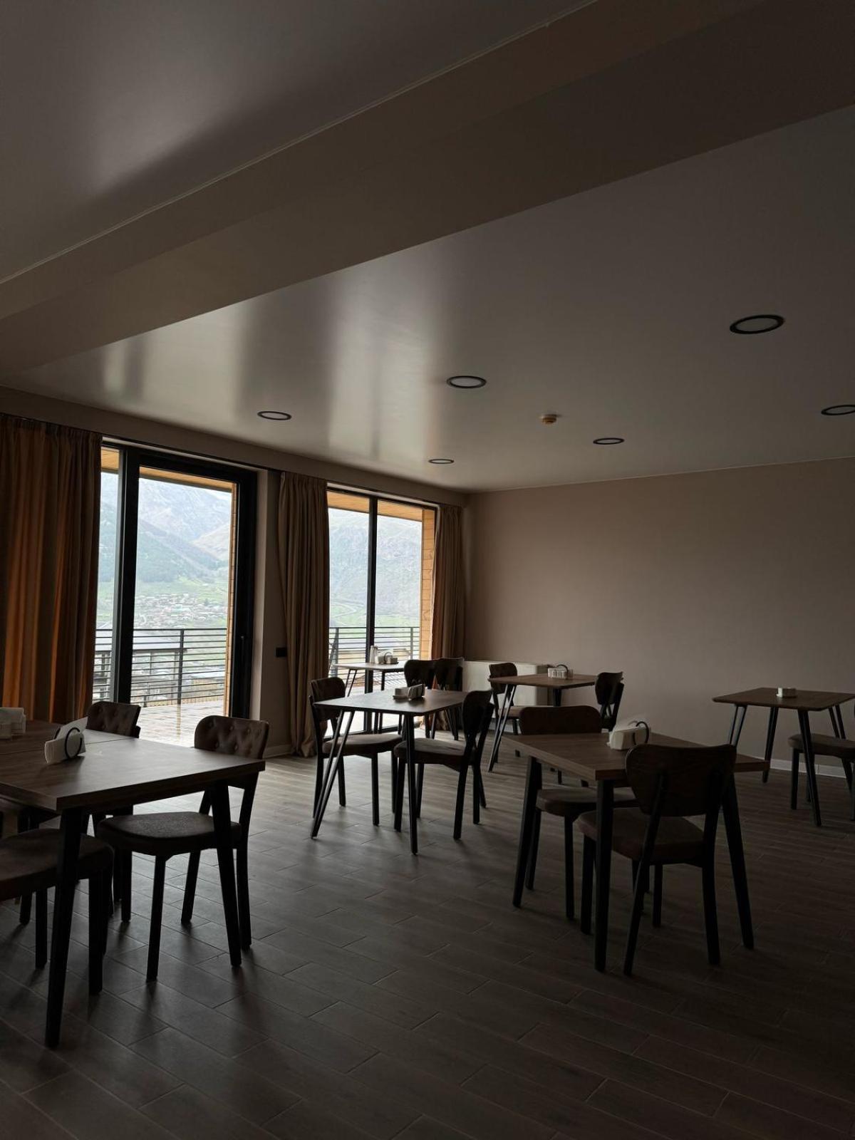 Kazbegi Hotel Grand View Extérieur photo