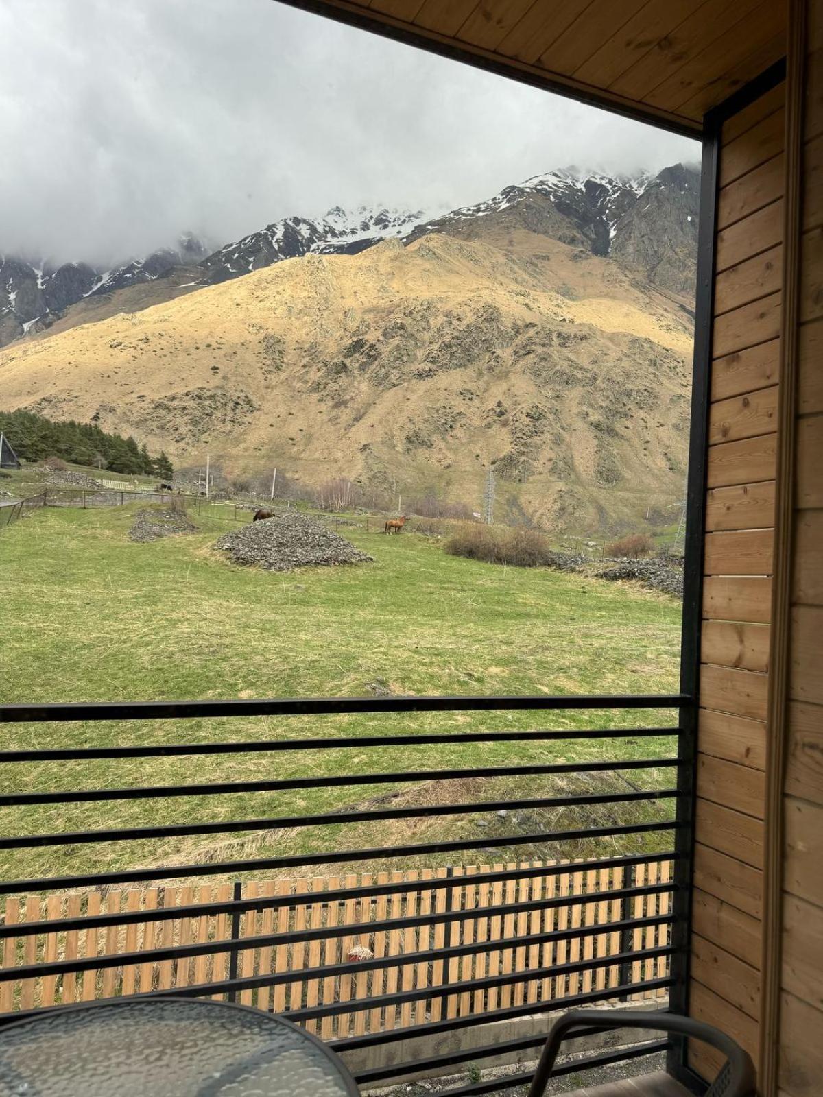 Kazbegi Hotel Grand View Extérieur photo
