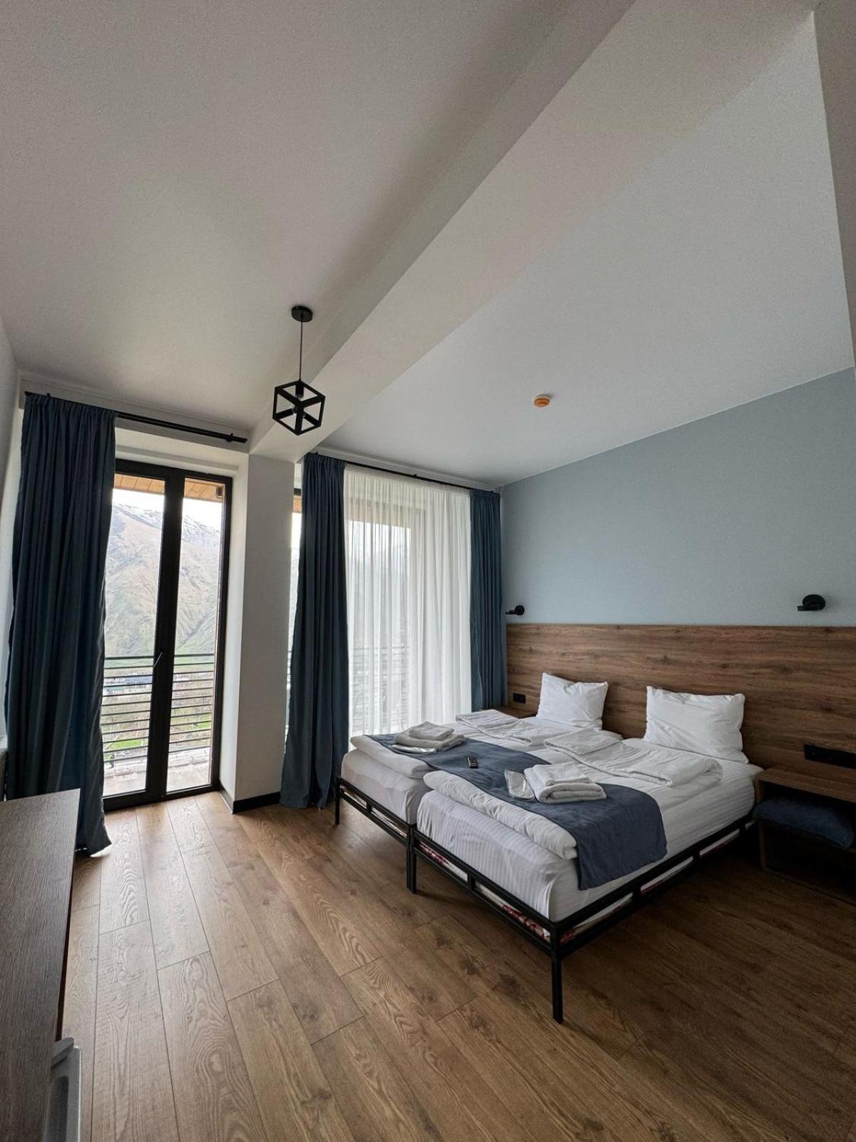 Kazbegi Hotel Grand View Extérieur photo