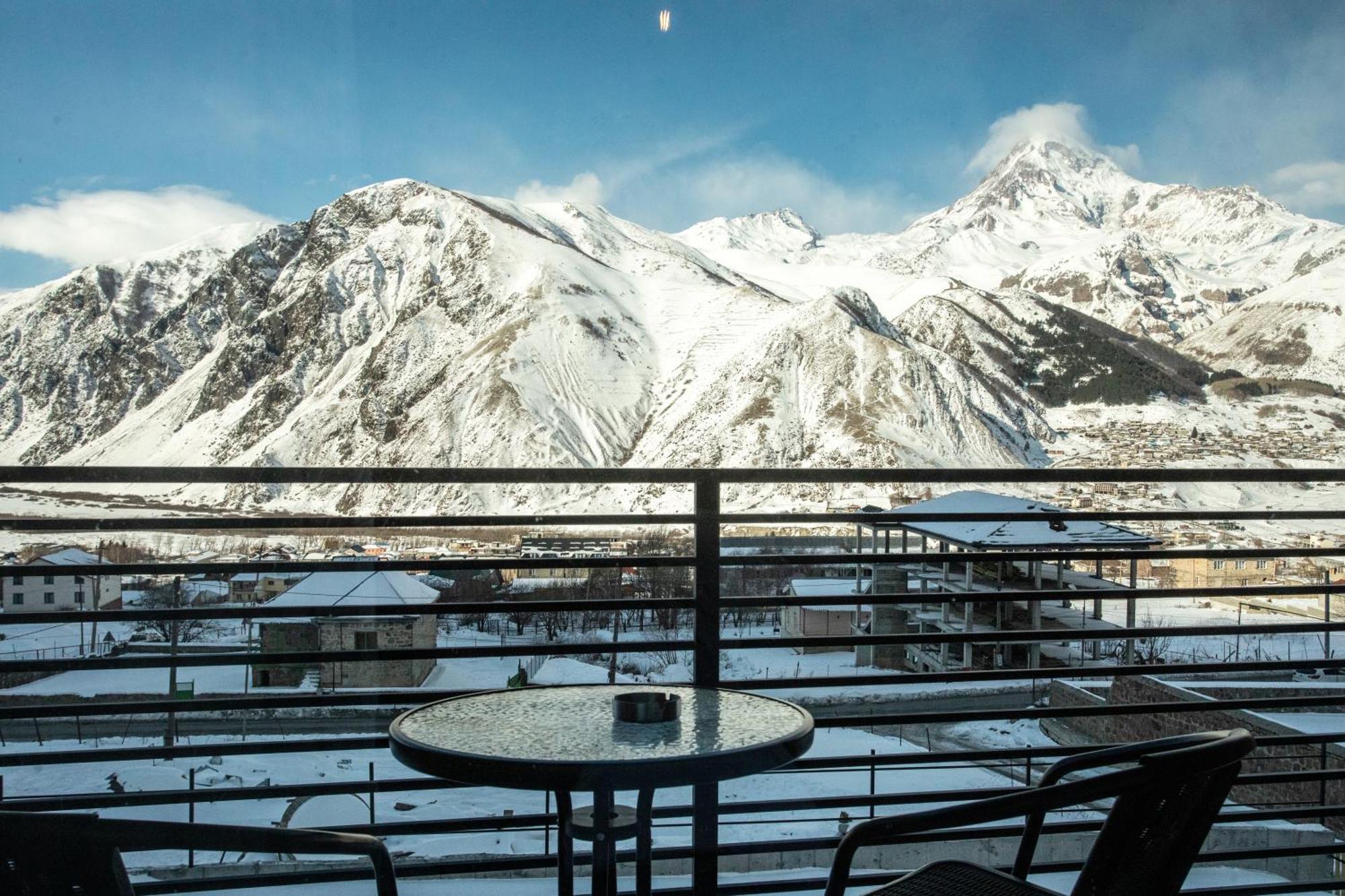 Kazbegi Hotel Grand View Extérieur photo
