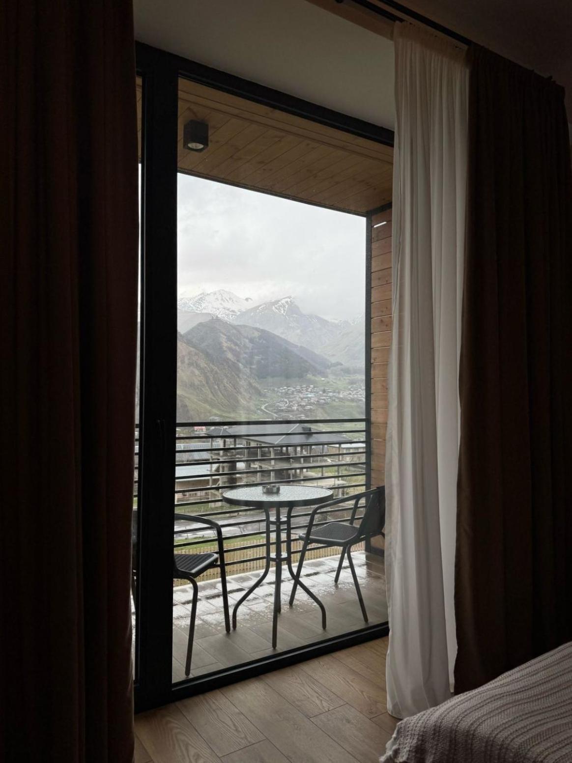 Kazbegi Hotel Grand View Extérieur photo